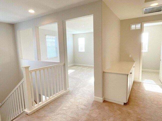 Building Photo - 4807 Valerio St