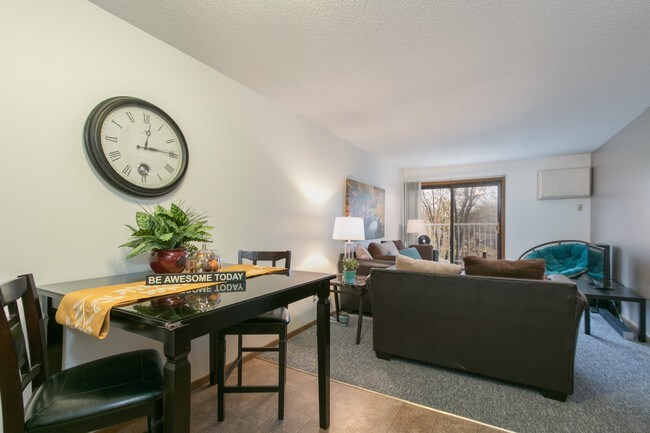 Furnished or unfurnished CALL NOW - MONTAJE - Student Living By SCSU