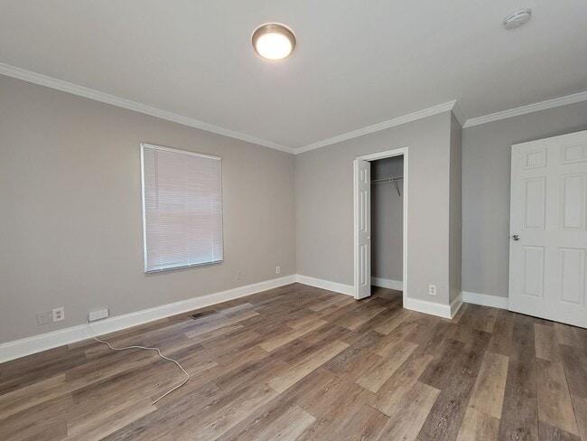 Building Photo - We Bringing Affordable Back - Intown Living - Voucher Approved!