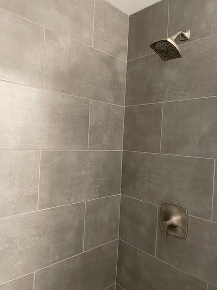 Building Photo - 33 Deer St