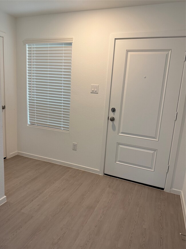 Building Photo - 18753 Loom dr