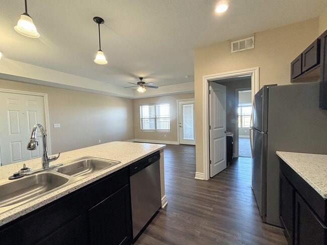 Building Photo - 1409 Genesis Dr