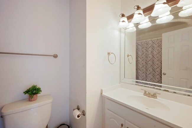 Building Photo - 2507 Hidden Cove Ct