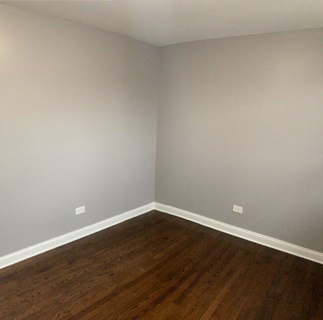 Building Photo - 13912 S Edbrooke Ave