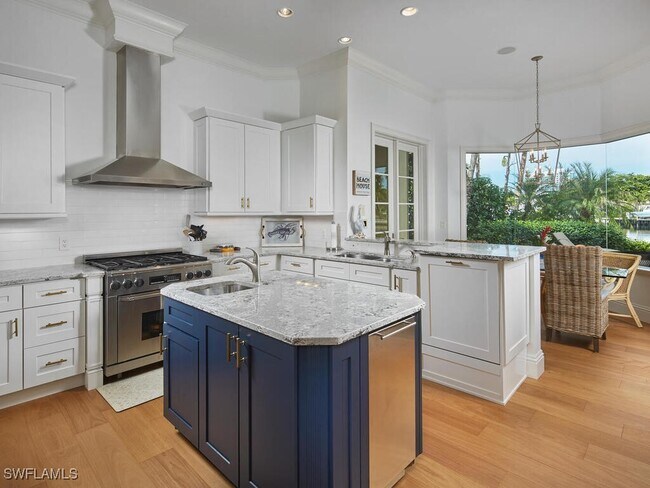 Building Photo - 377 Pirates Bight