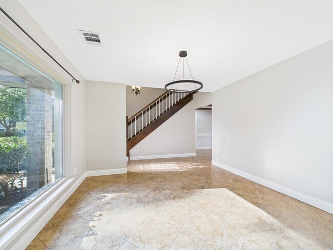 Building Photo - 3018 Highland Laurels Dr