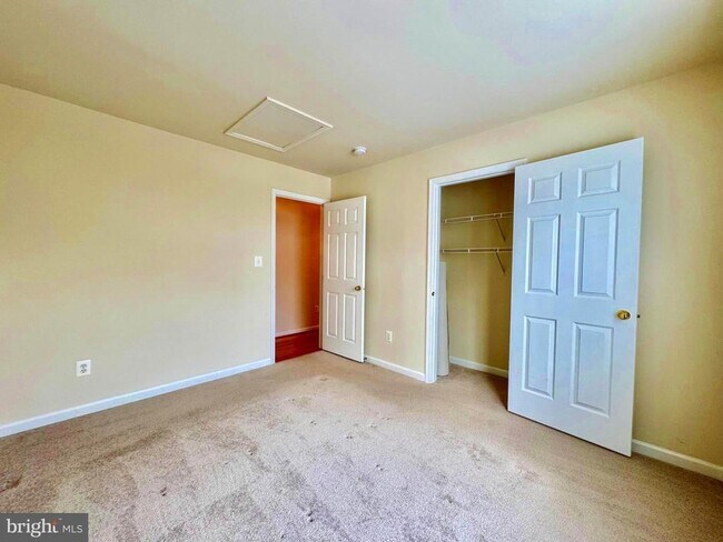 Building Photo - 22006 Stone Pier Ln