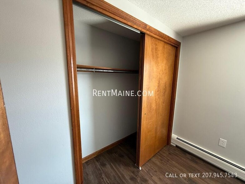 Building Photo - 381-385 Pine St.