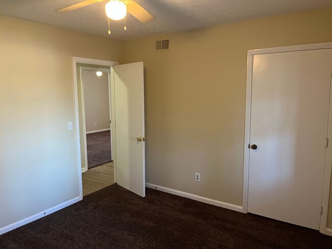 Building Photo - **UPCOMING**3 bedroom / 2 bathroom Home fo...
