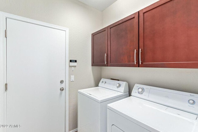 Building Photo - 15465 W Glenrosa Ave