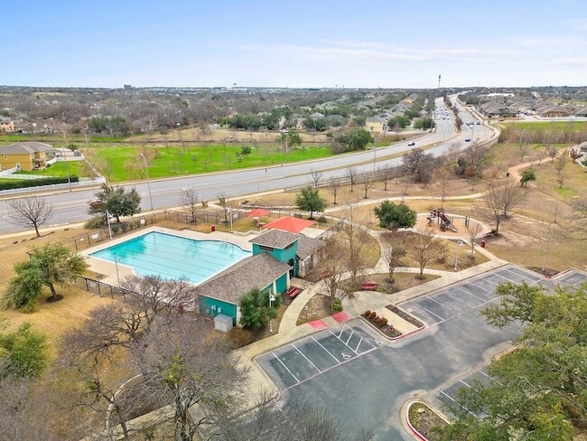 Building Photo - 1701 Logan Dr