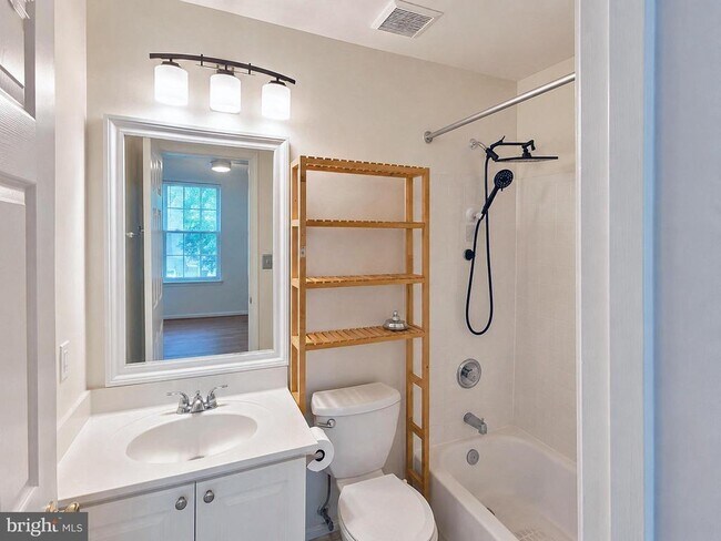 Building Photo - 14133 Autumn Cir