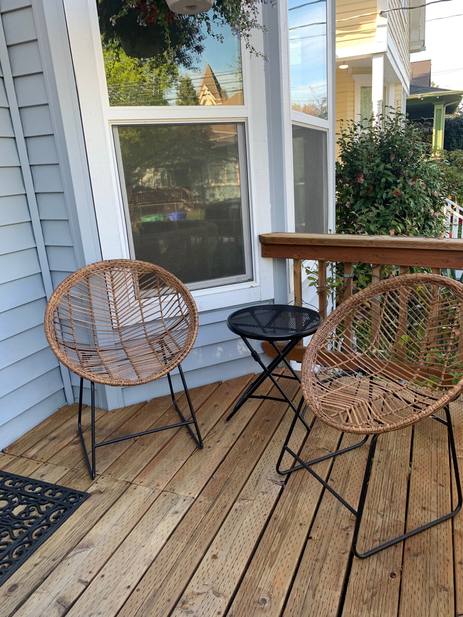 Front porch - 3521 NE 8th Ave