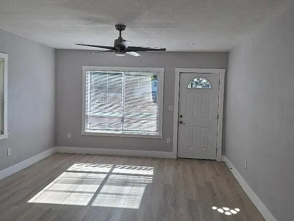 Building Photo - Fully Renovated Duplex in Tahoe Park