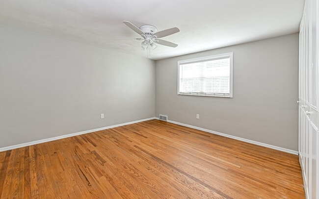 Building Photo - 4236 Tanglewood Dr