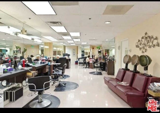 Building Photo - 4337 Marina City Dr