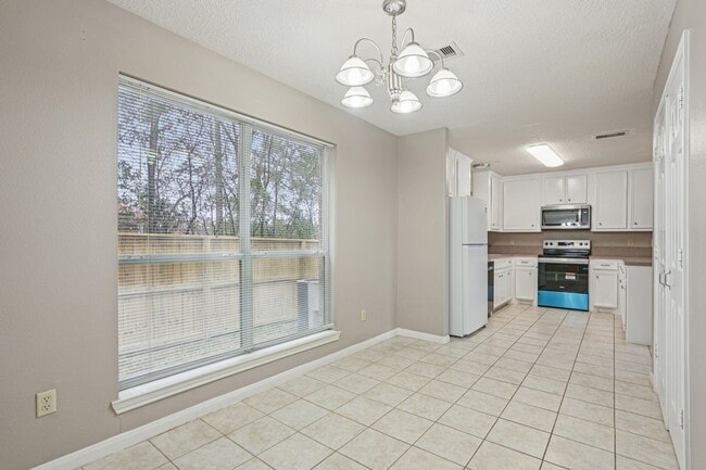 Building Photo - 100 Westpark Dr