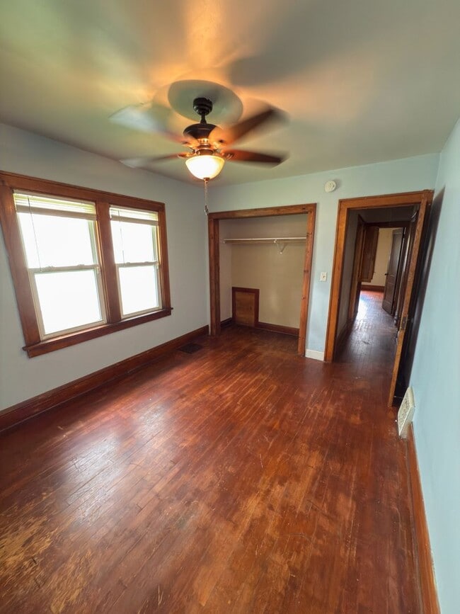 Building Photo - Charming Minneapolis Single-Family Home – Updated Throughout!