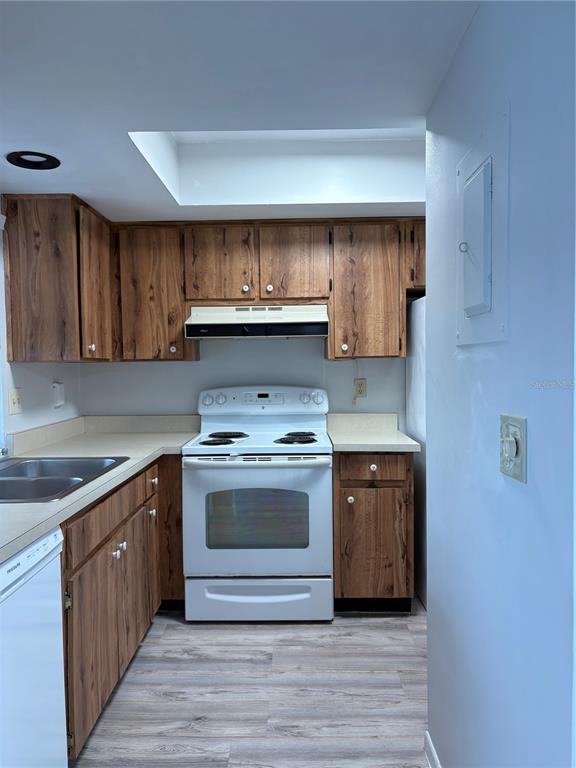 Building Photo - 2583 Countryside Blvd