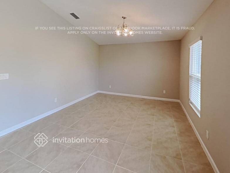 Building Photo - 225 SW Grove Ave