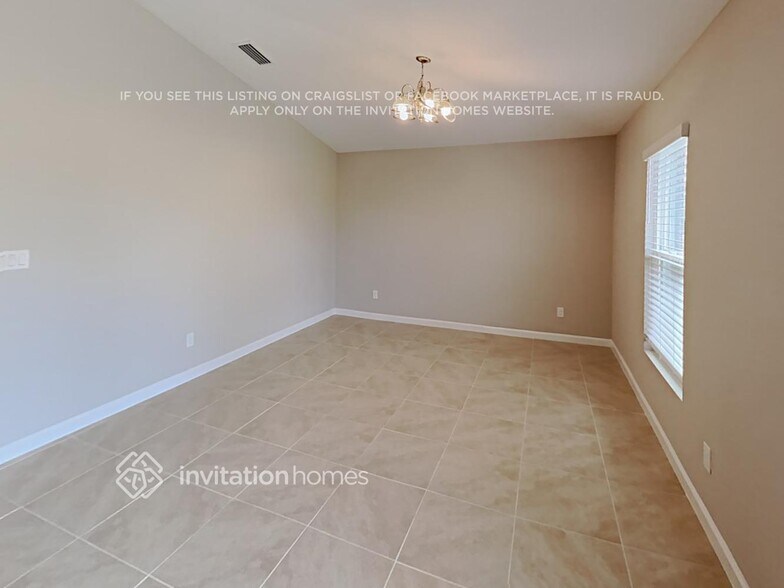 Building Photo - 225 SW Grove Ave