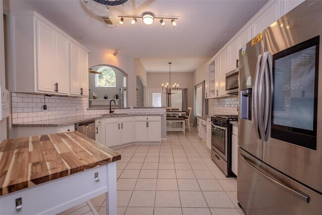 Building Photo - 21812 Grand Lancelot Dr