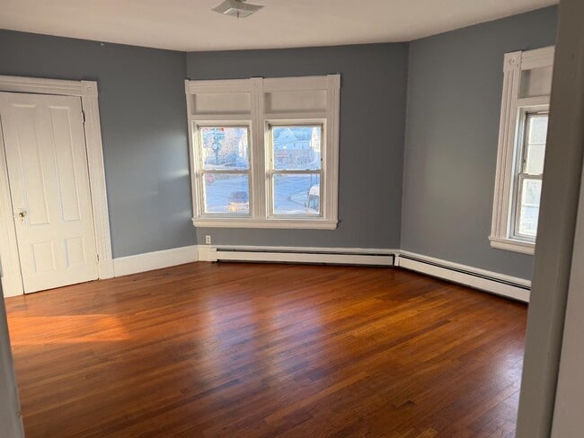 Building Photo - 175 Ashmont St