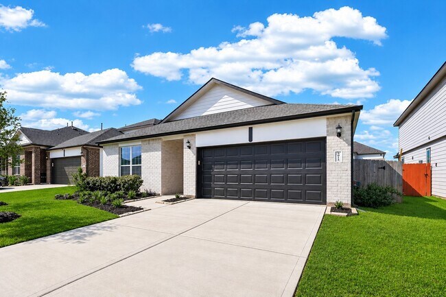 Building Photo - 3013 Chestnut Ln
