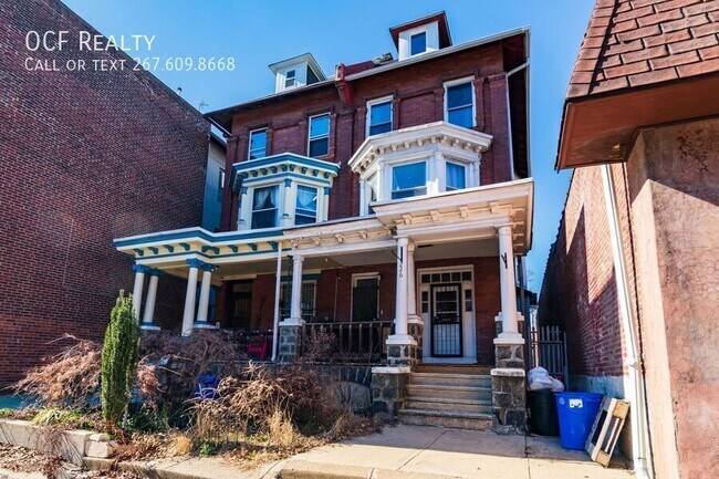 Building Photo - 226 S 45th St