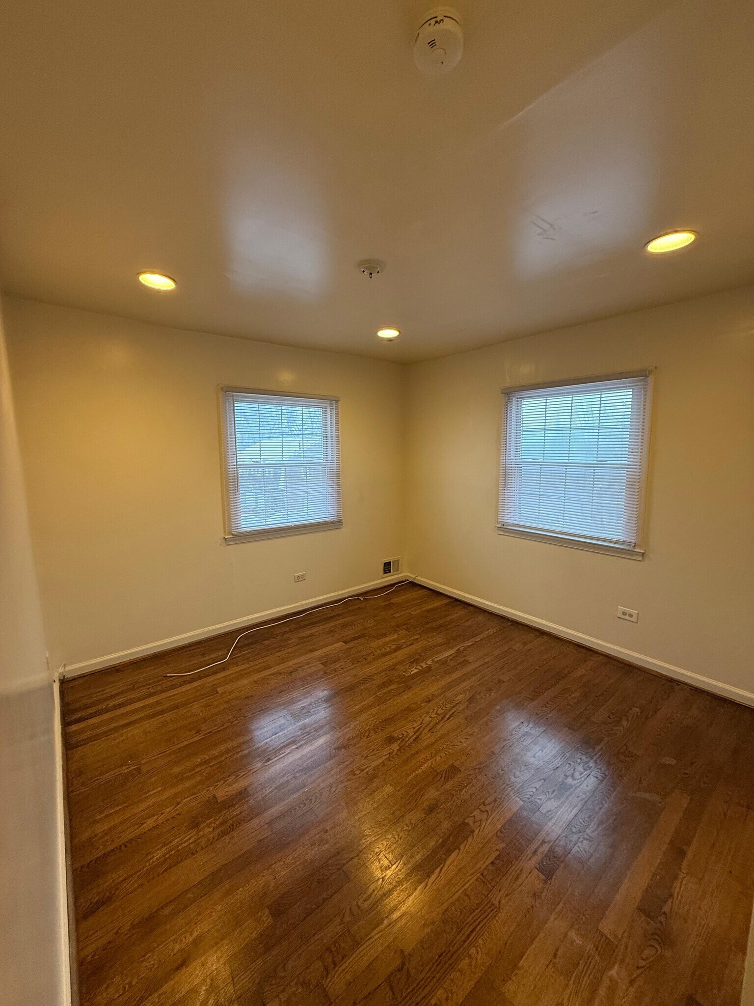 Building Photo - 7301 Calder Dr