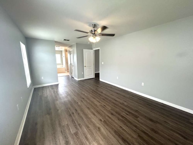 Building Photo - 2719 Highlands Creek Dr