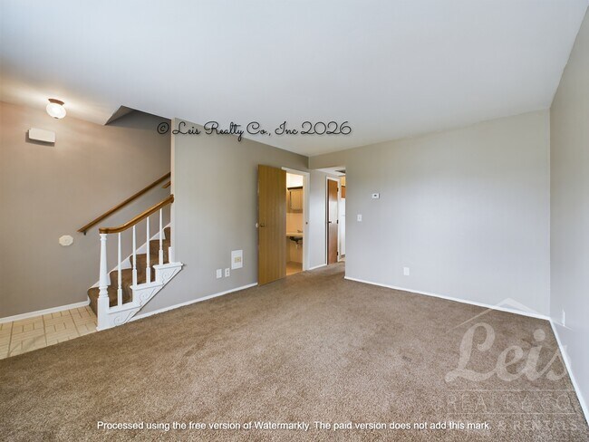 Building Photo - 1359 Chippewa Dr