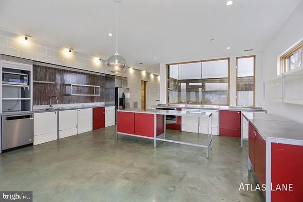 Building Photo - 1250 Kearny St NE