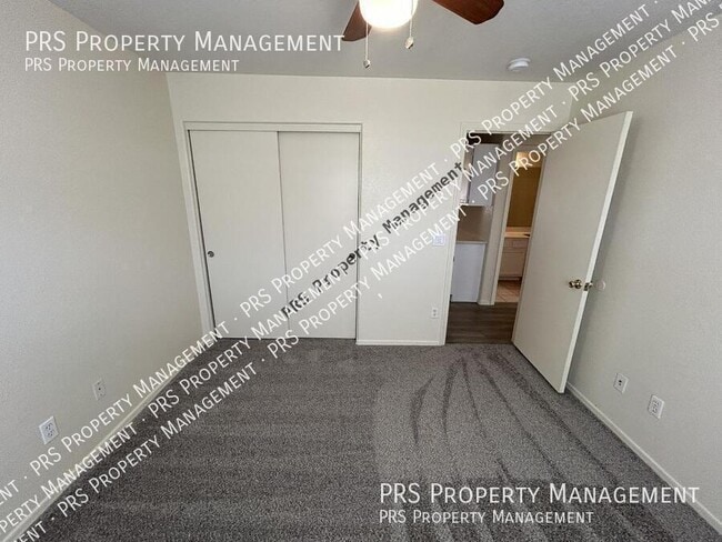 Building Photo - 51 N Del Pueblo Pl