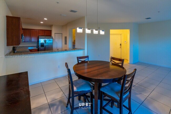 Building Photo - 10630 NW 88th St