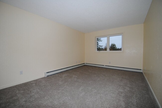 Building Photo - 4922/4924 Princeton Drive