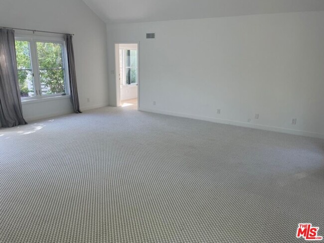 Building Photo - 30060 Harvester Rd