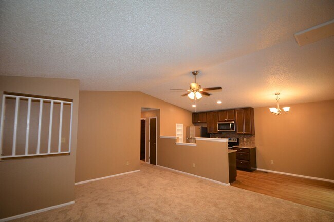 Building Photo - 4618 Excalibur Ct