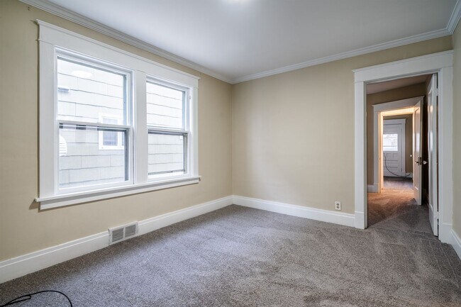 Building Photo - 223 Virgil Ave