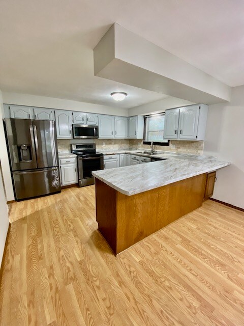 Building Photo - 1980 Tumblebrook Rd