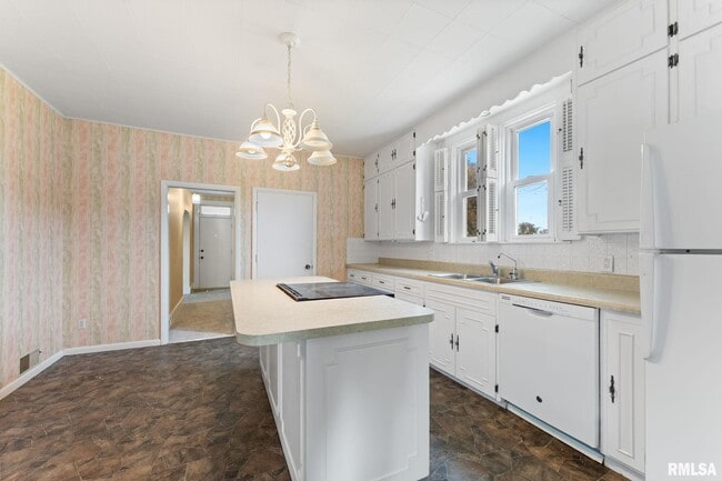 Building Photo - 2442 Mittman Rd