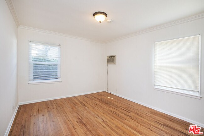 Building Photo - 8517 Pickford St