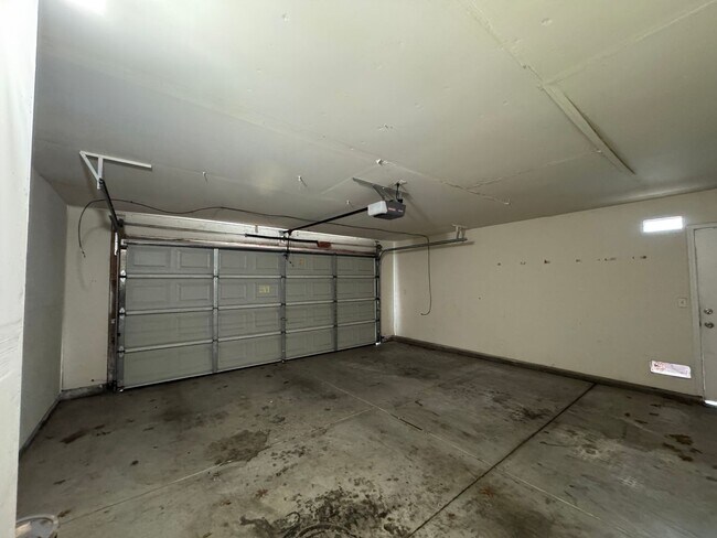 Building Photo - Beautiful Brookside Home Coming Soon!