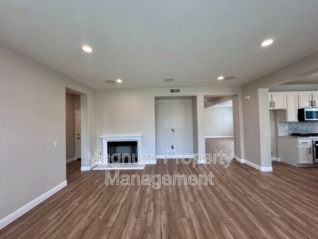 Building Photo - 34333 Northhaven Dr
