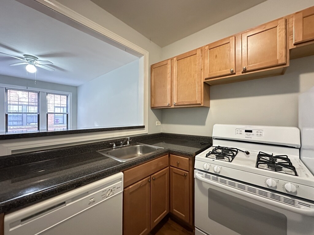 Building Photo - 4329 N Wolcott