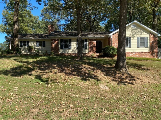 Primary Photo - 3 bed 2 bath in Valley View