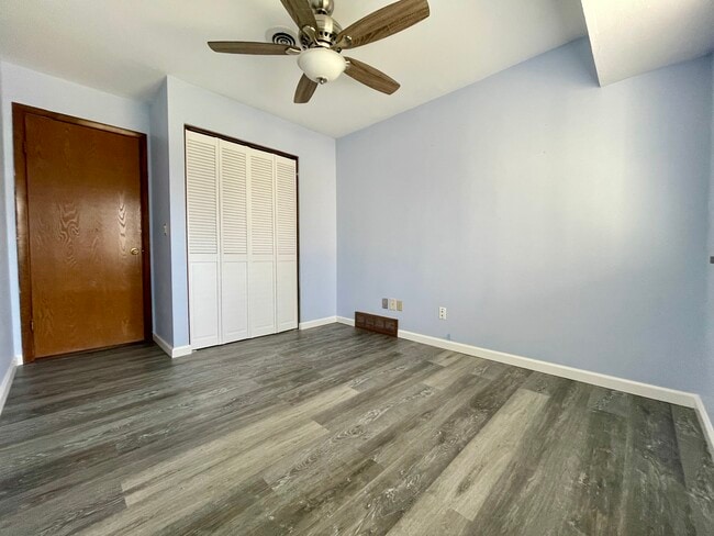 Building Photo - 205 Victory Way