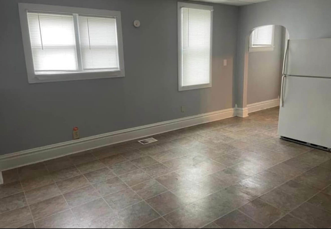 Building Photo - 205 Elm Ave