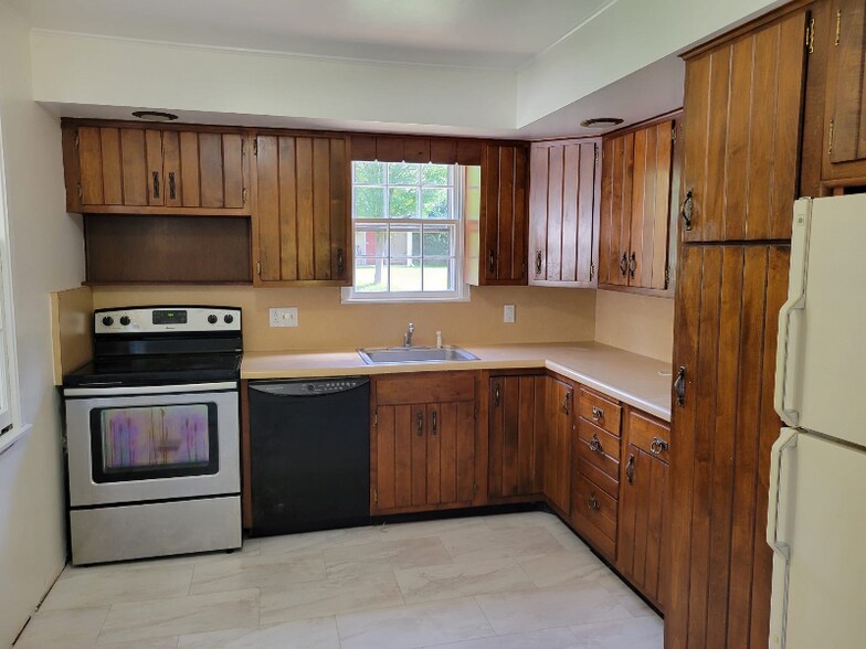 Building Photo - 274 Johnston Cir