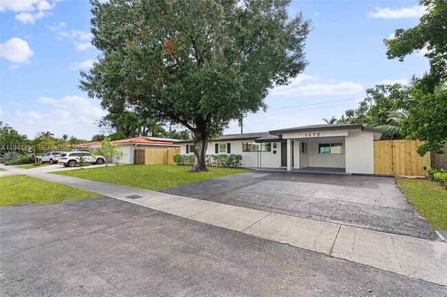 Building Photo - 1472 NE 62nd St